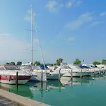 2 Bedroom Lovely In