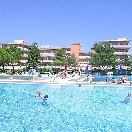 2 Bedroom Lovely In Daire Bibione