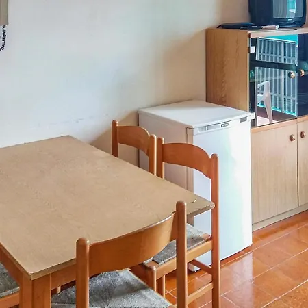 2 Bedroom Lovely In
