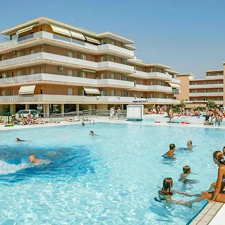 2 Bedroom Lovely In Bibione