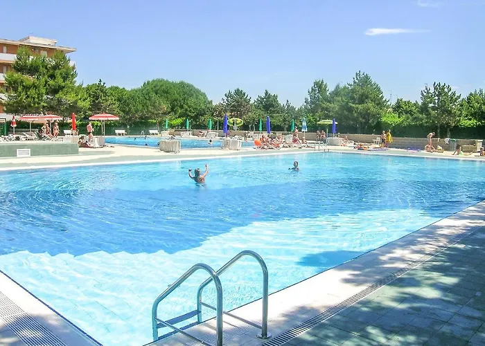 2 Bedroom Lovely In Lägenhet Bibione