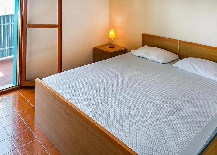 2 Bedroom Lovely In Lägenhet Bibione