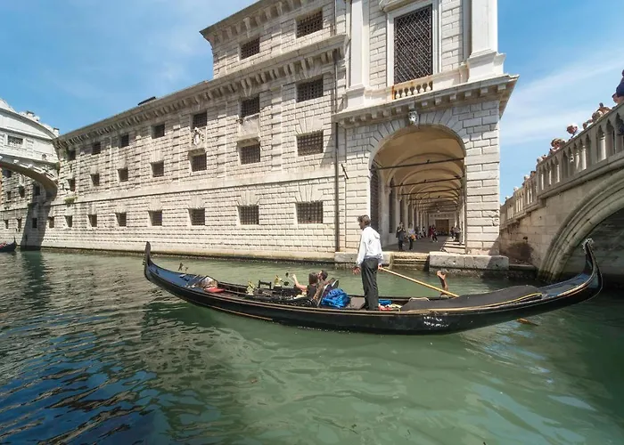 Lägenhet 2 Bedroom Lovely In